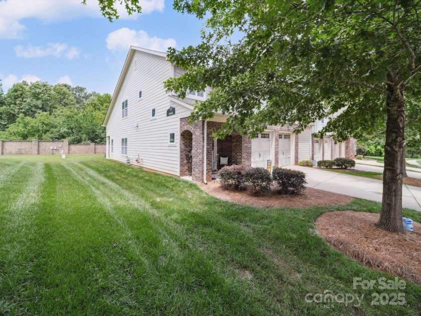 9428 Carneros Creek Road, Charlotte, NC 28214.  MLS# CAR4272319, YatesRealty ID 20918. 
