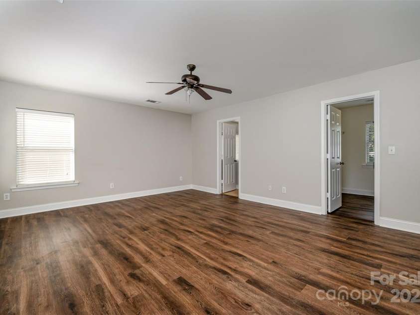 124 Glade Valley Avenue, Mooresville, NC 28117.  MLS# CAR4271579, YatesRealty ID 20919. 