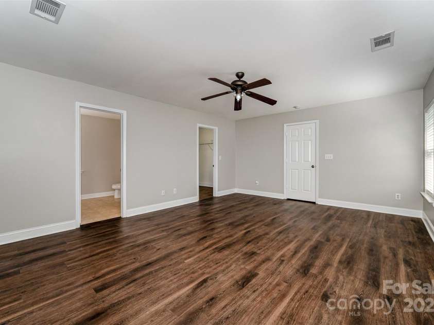 124 Glade Valley Avenue, Mooresville, NC 28117.  MLS# CAR4271579, YatesRealty ID 20919. 