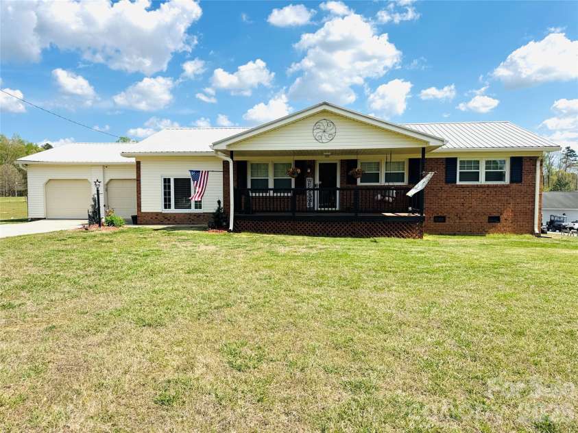 711 Simerson Road, Lexington, NC 27295.  MLS# CAR4366696, YatesRealty ID 20919. 
