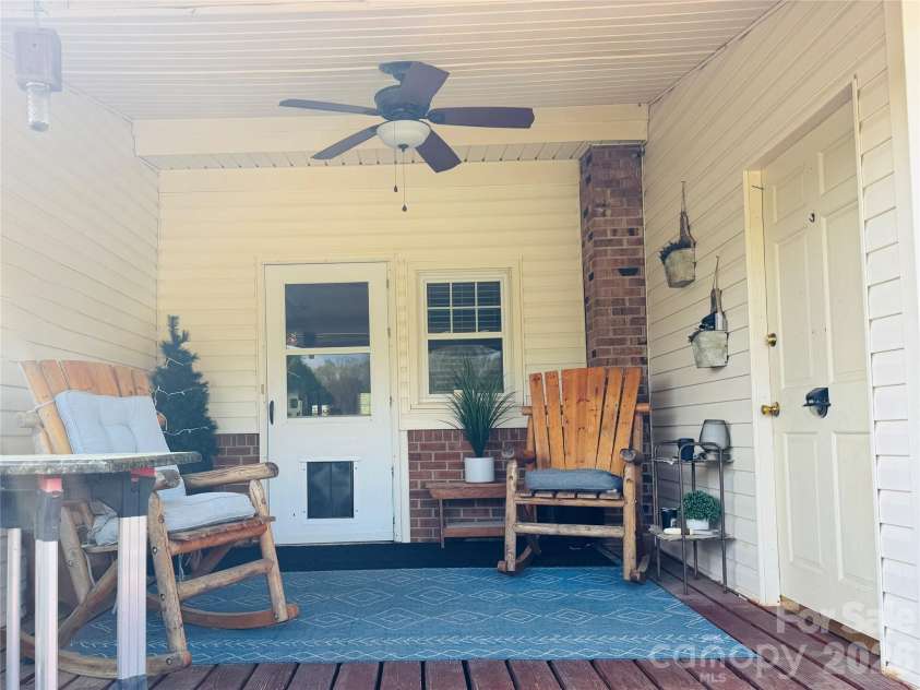 711 Simerson Road, Lexington, NC 27295.  MLS# CAR4366696, YatesRealty ID 20919. 
