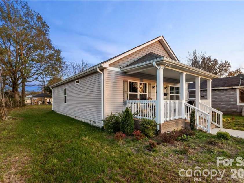 231 Barber Street, Rock Hill, SC 29730.  MLS# CAR4341578, YatesRealty ID 2092. 