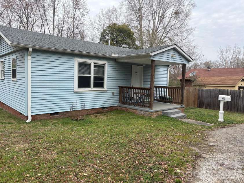 111 Magnolia Lane, Lancaster, SC 29720.  MLS# CAR4351223, YatesRealty ID 20920. 