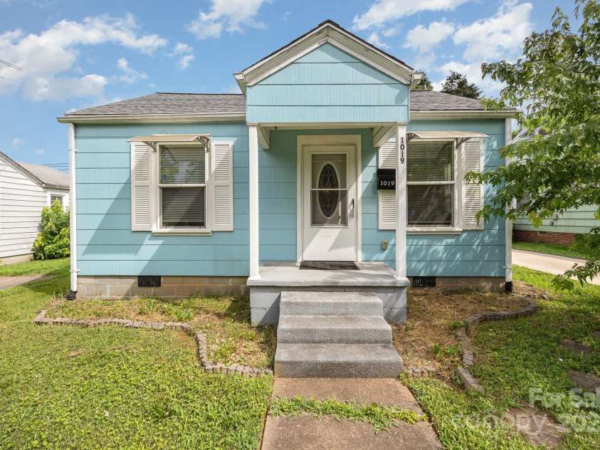 1019 Richard Street, Salisbury, NC 28144.  MLS# CAR4273070, YatesRealty ID 20921. 
