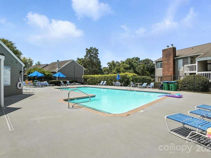 3020 Heathstead Place, Charlotte, NC 28210.  MLS# CAR4272619, YatesRealty ID 20922. 