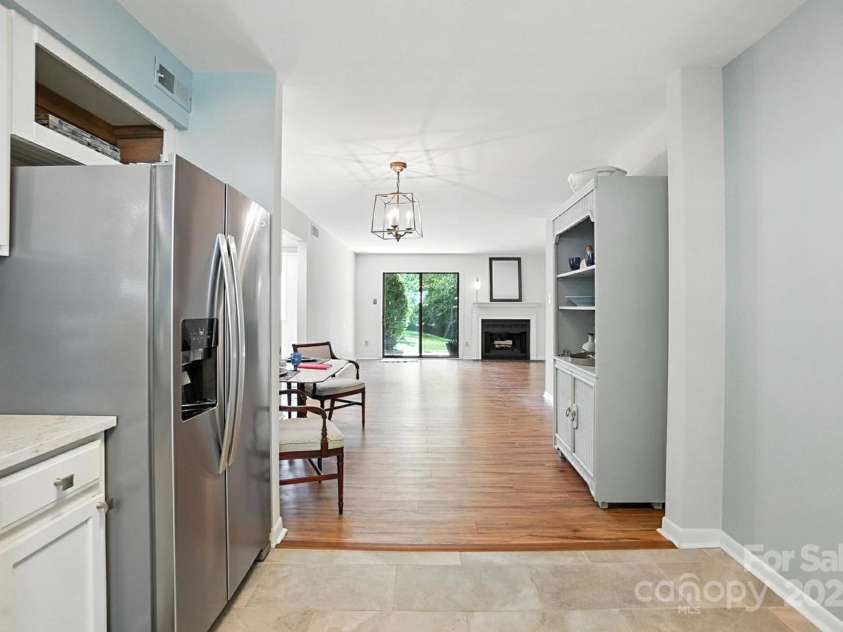 3020 Heathstead Place, Charlotte, NC 28210.  MLS# CAR4272619, YatesRealty ID 20922. 