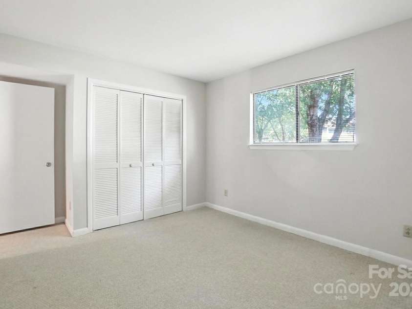 3020 Heathstead Place, Charlotte, NC 28210.  MLS# CAR4272619, YatesRealty ID 20922. 