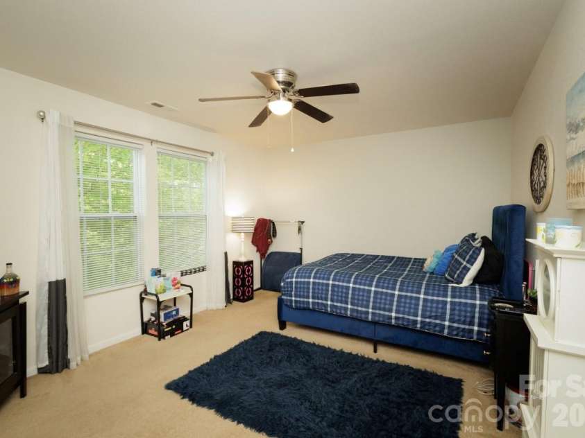 6135 Blue Ash Lane, Charlotte, NC 28215.  MLS# CAR4371813, YatesRealty ID 20922. Bedroom