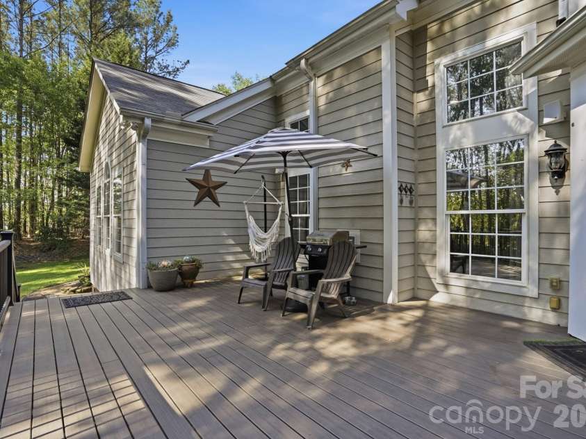3105 Stanway Court, Waxhaw, NC 28173.  MLS# CAR4372880, YatesRealty ID 20924. Back Deck
