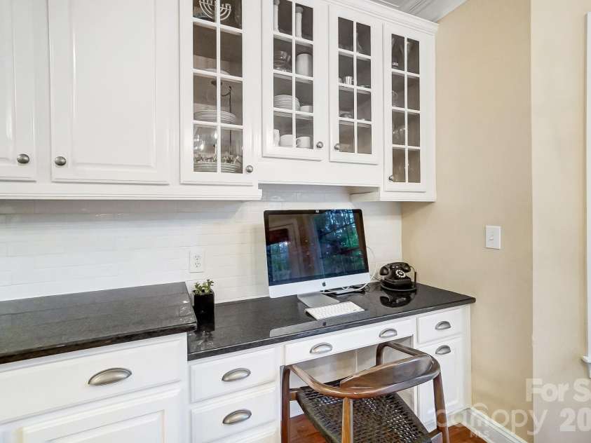 3105 Stanway Court, Waxhaw, NC 28173.  MLS# CAR4372880, YatesRealty ID 20924. Computer niche