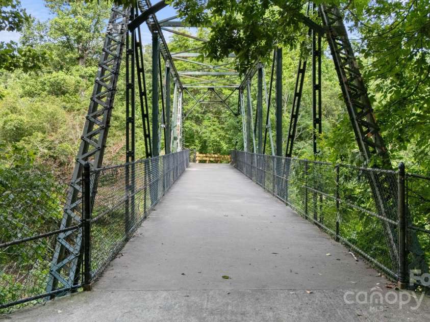 435 Pauline Avenue, Franklin, NC 28734.  MLS# CAR4273328, YatesRealty ID 20924. 