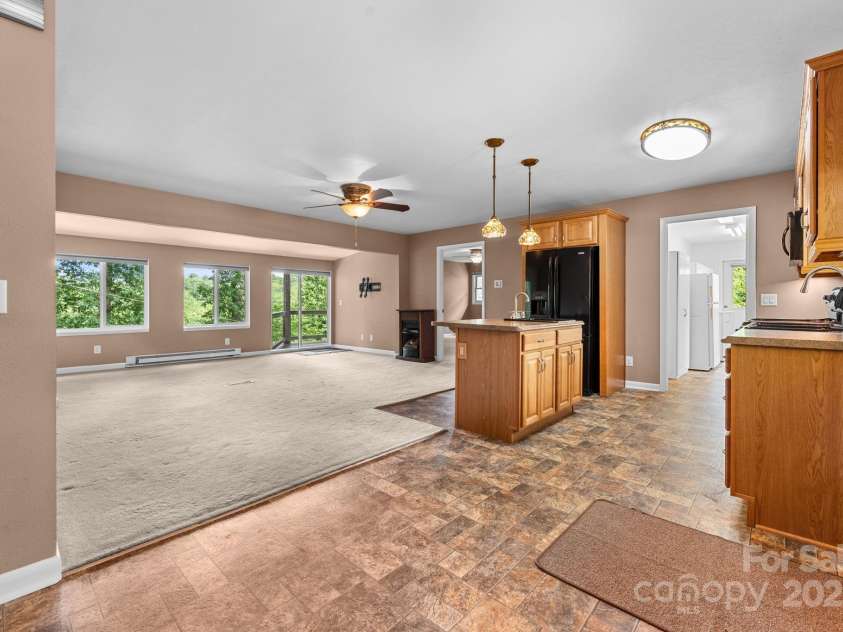 435 Pauline Avenue, Franklin, NC 28734.  MLS# CAR4273328, YatesRealty ID 20924. 