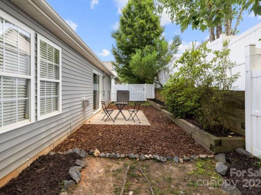 7315 Gasper Lane, Fort Mill, SC 29707.  MLS# CAR4268234, YatesRealty ID 20925. 