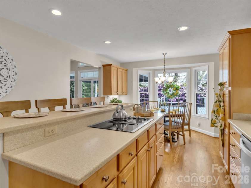 88 Adams Drive, Clyde, NC 28721.  MLS# CAR4379425, YatesRealty ID 20925. 