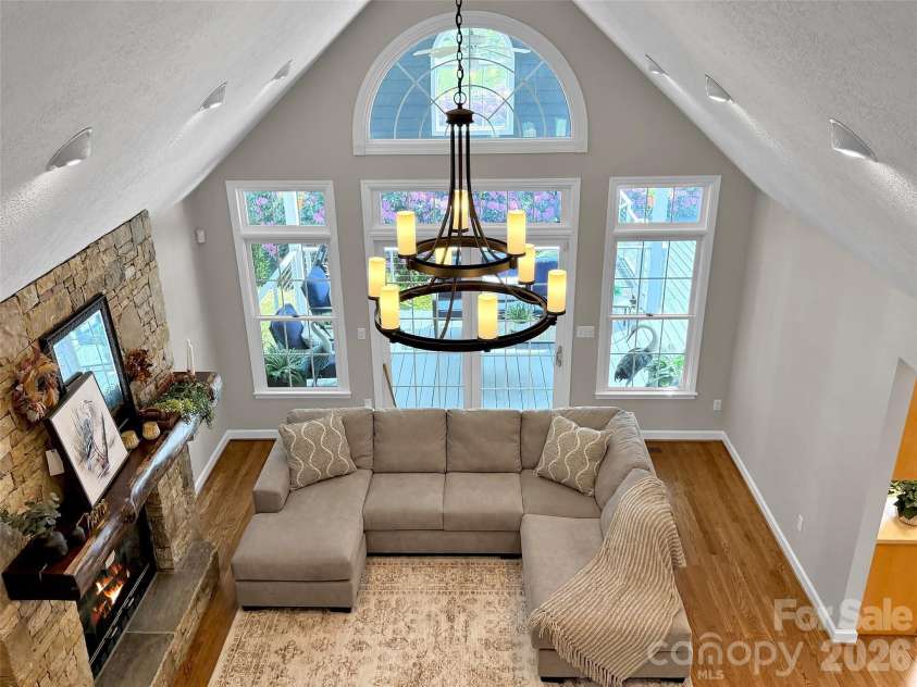 88 Adams Drive, Clyde, NC 28721.  MLS# CAR4379425, YatesRealty ID 20925. 