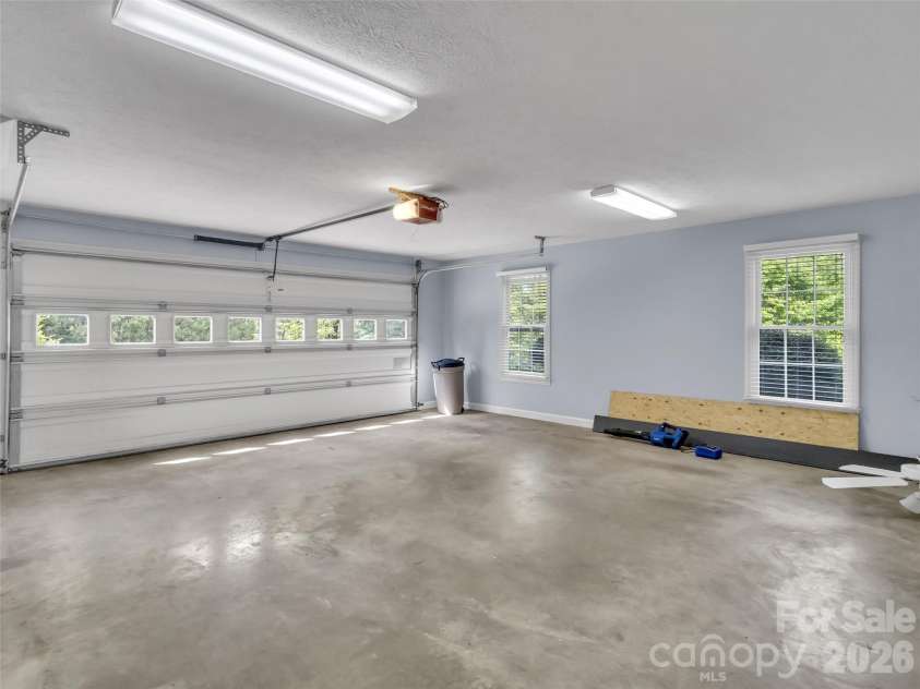 88 Adams Drive, Clyde, NC 28721.  MLS# CAR4379425, YatesRealty ID 20925. 