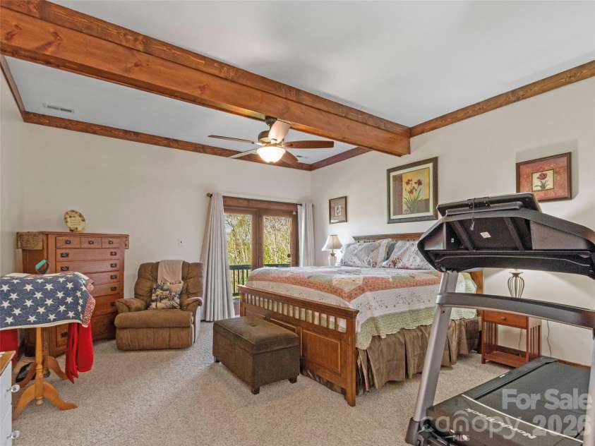 129 Apple Farm Road, Bakersville, NC 28705.  MLS# CAR4375301, YatesRealty ID 20926. 