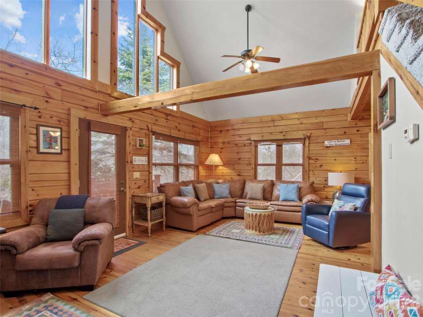 101 Jack Straw Lane, Burnsville, NC 28714.  MLS# CAR4372621, YatesRealty ID 20927. 