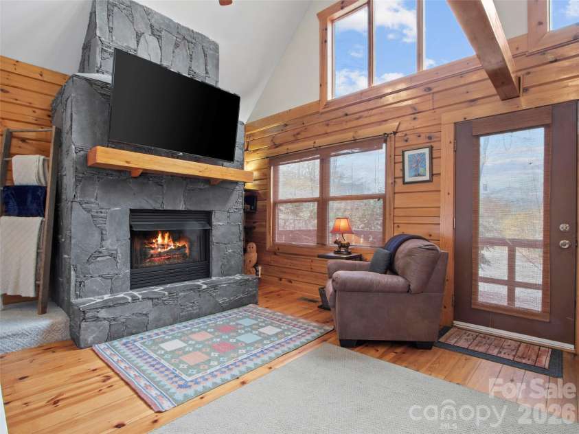 101 Jack Straw Lane, Burnsville, NC 28714.  MLS# CAR4372621, YatesRealty ID 20927. 