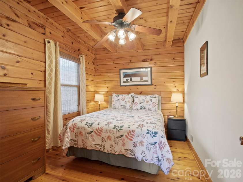 101 Jack Straw Lane, Burnsville, NC 28714.  MLS# CAR4372621, YatesRealty ID 20927. 