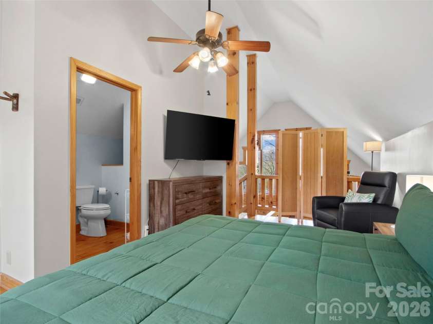 101 Jack Straw Lane, Burnsville, NC 28714.  MLS# CAR4372621, YatesRealty ID 20927. 