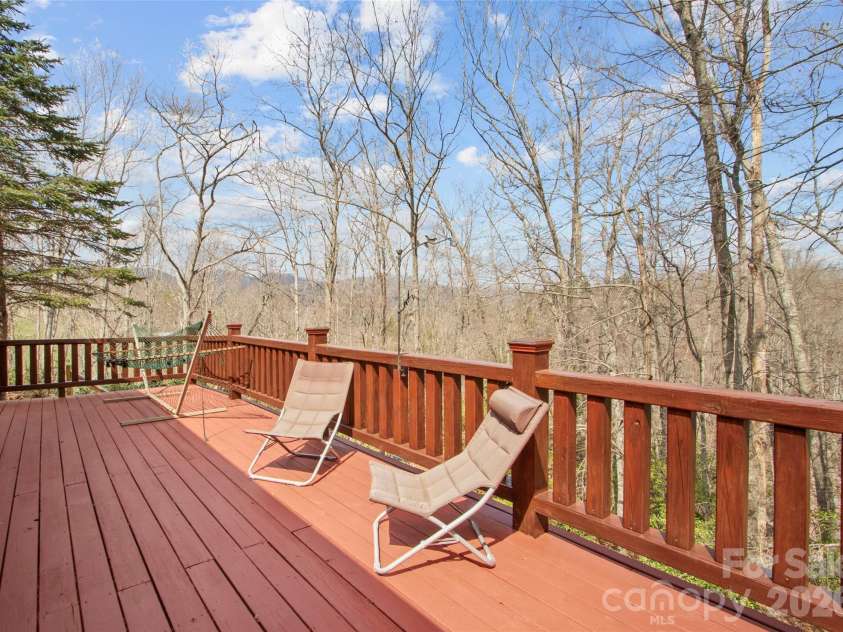 101 Jack Straw Lane, Burnsville, NC 28714.  MLS# CAR4372621, YatesRealty ID 20927. 