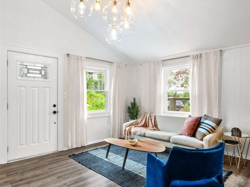 14 View Street, Asheville, NC 28804.  MLS# CAR4261605, YatesRealty ID 20928. 