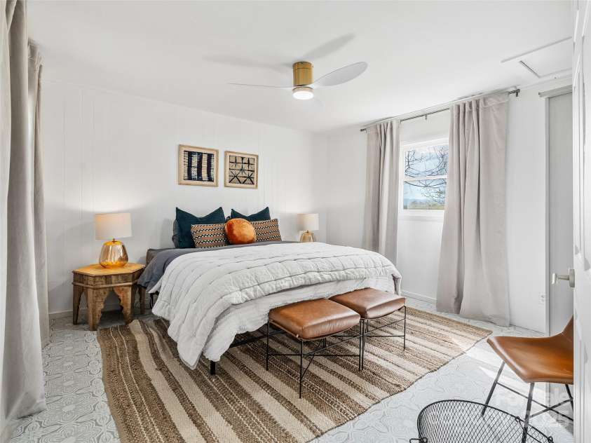 14 View Street, Asheville, NC 28804.  MLS# CAR4261605, YatesRealty ID 20928. 