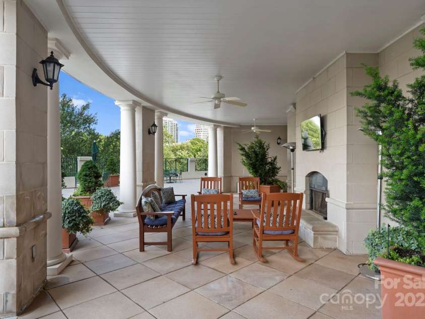 300 5th Street, Charlotte, NC 28202.  MLS# CAR4332845, YatesRealty ID 20929. Fireside Terrace