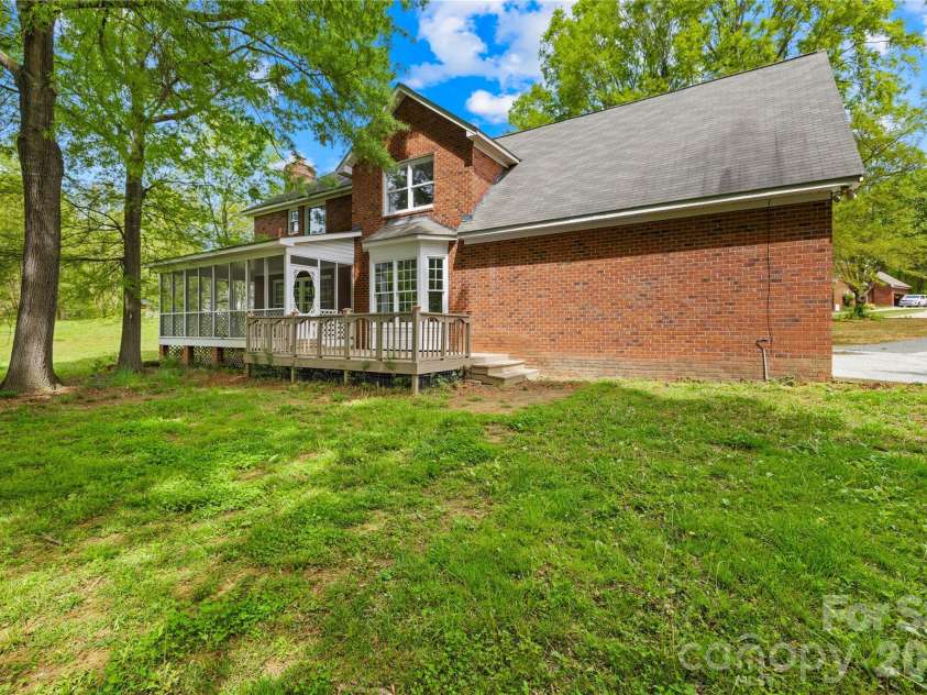 5407 Berrywood Lane, Monroe, NC 28110.  MLS# CAR4367103, YatesRealty ID 20929. 