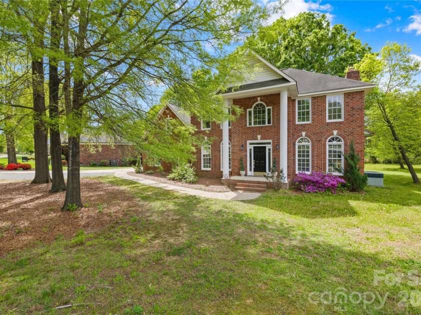 5407 Berrywood Lane, Monroe, NC 28110.  MLS# CAR4367103, YatesRealty ID 20929. 