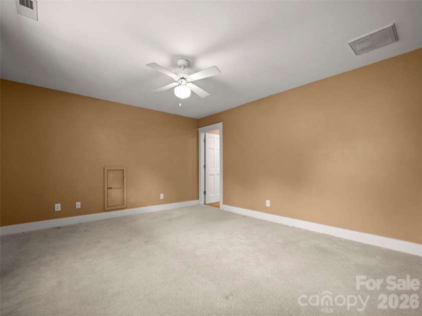 4 Lacoste Drive, Hendersonville, NC 28739.  MLS# CAR4381202, YatesRealty ID 2093. 