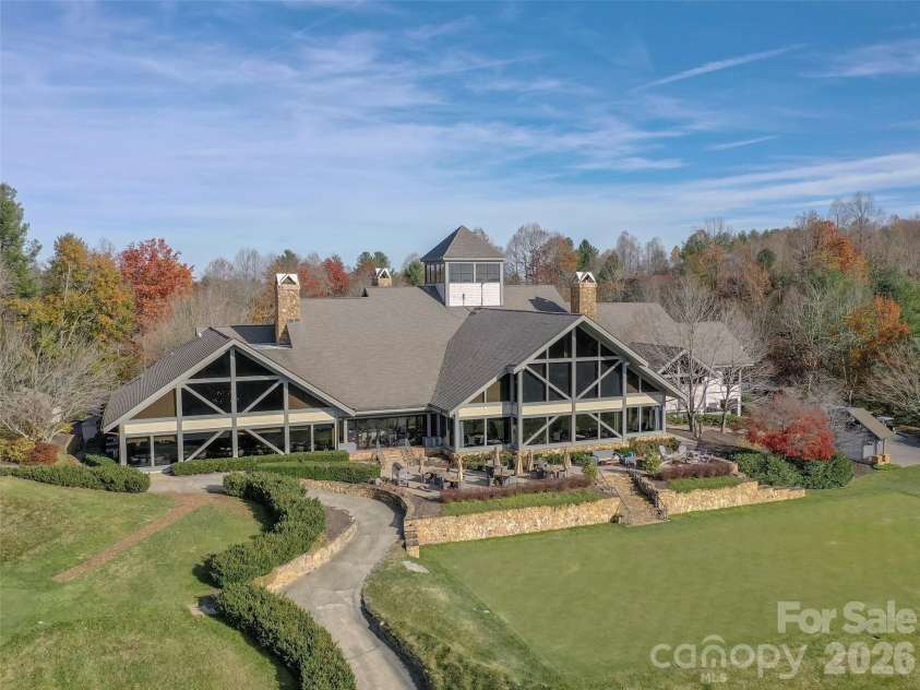 4 Lacoste Drive, Hendersonville, NC 28739.  MLS# CAR4381202, YatesRealty ID 2093. 