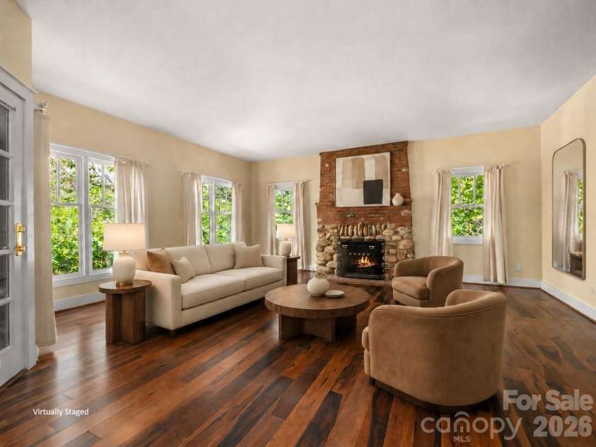 4 Lacoste Drive, Hendersonville, NC 28739.  MLS# CAR4381202, YatesRealty ID 2093. 