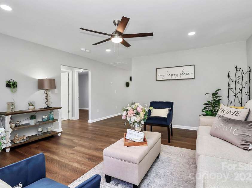 513 Stillgreen Lane, Charlotte, NC 28214.  MLS# CAR4319573, YatesRealty ID 2093. 