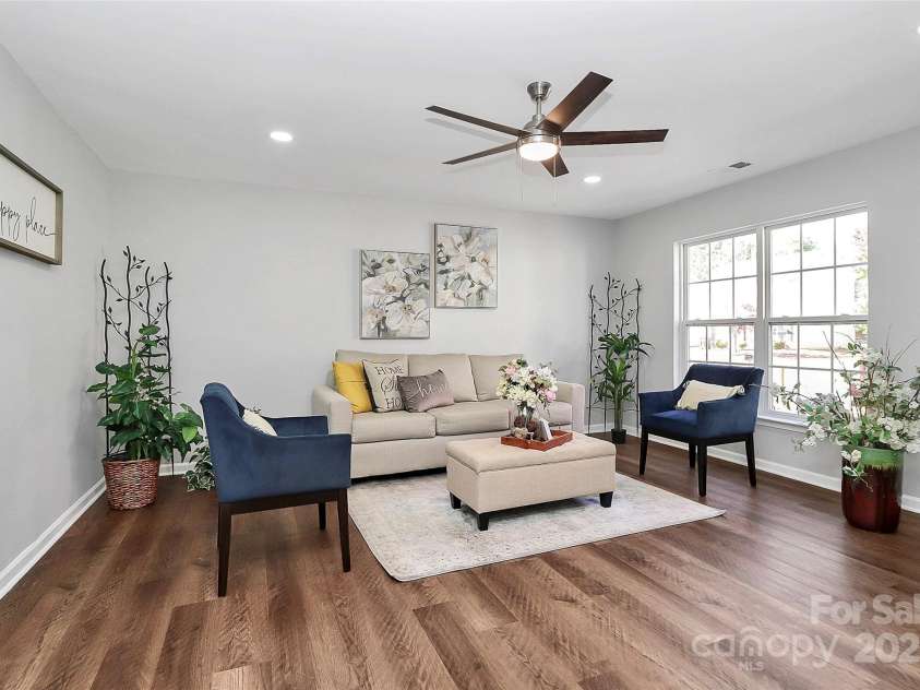 513 Stillgreen Lane, Charlotte, NC 28214.  MLS# CAR4319573, YatesRealty ID 2093. 