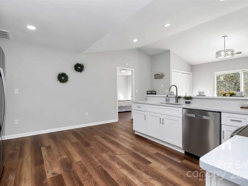 513 Stillgreen Lane, Charlotte, NC 28214.  MLS# CAR4319573, YatesRealty ID 2093. 