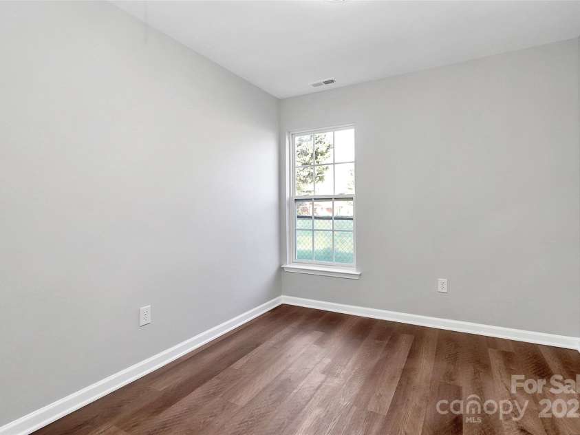 513 Stillgreen Lane, Charlotte, NC 28214.  MLS# CAR4319573, YatesRealty ID 2093. 