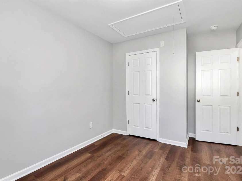 513 Stillgreen Lane, Charlotte, NC 28214.  MLS# CAR4319573, YatesRealty ID 2093. 