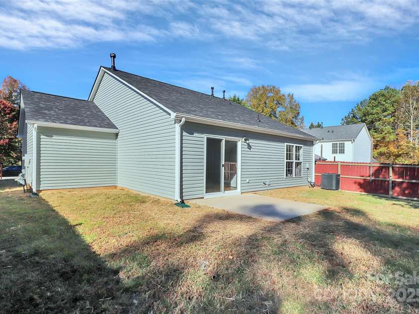 513 Stillgreen Lane, Charlotte, NC 28214.  MLS# CAR4319573, YatesRealty ID 2093. 