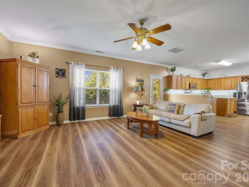 3419 Pickney Bluff, Fort Mill, SC 29715.  MLS# CAR4368329, YatesRealty ID 20930. 