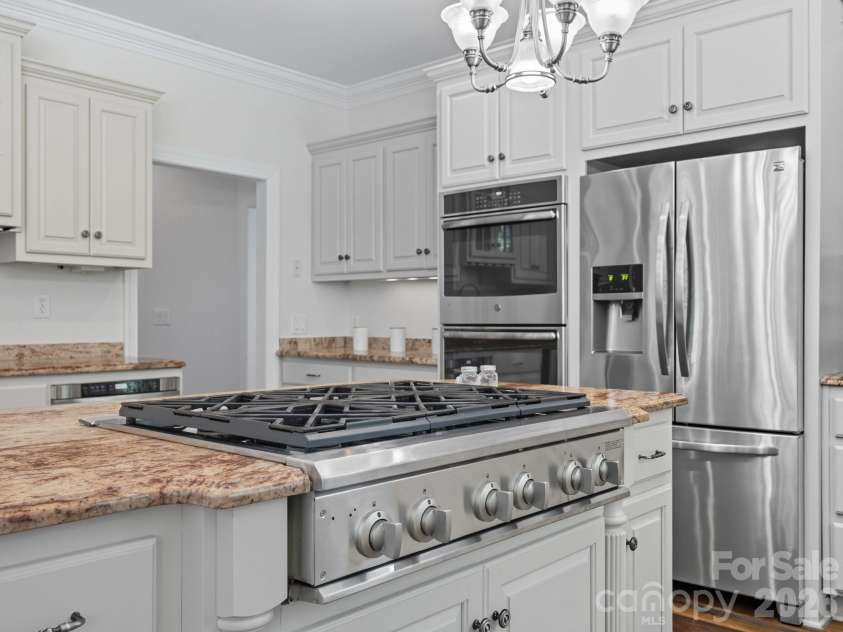 1001 Berwick Court, Marvin, NC 28173.  MLS# CAR4299437, YatesRealty ID 20931. 