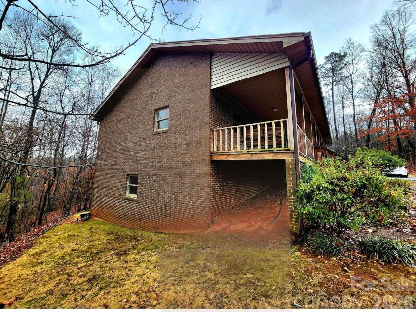 2919 Teton Drive, Newton, NC 28658.  MLS# CAR4334516, YatesRealty ID 20931. 