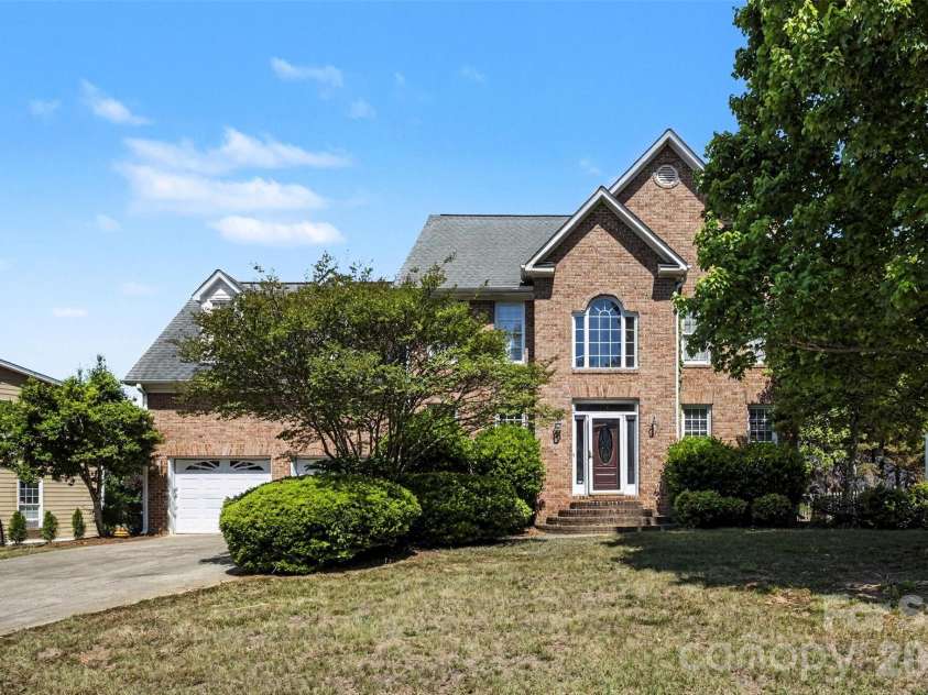1504 Plantation Trail, Gastonia, NC 28056.  MLS# CAR4378157, YatesRealty ID 20932. 