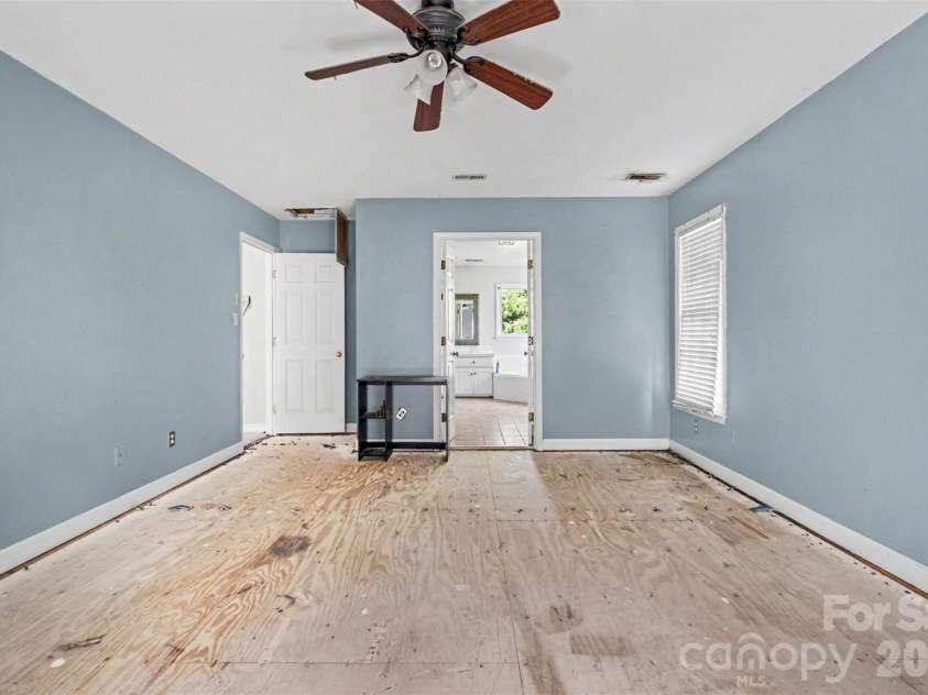 1504 Plantation Trail, Gastonia, NC 28056.  MLS# CAR4378157, YatesRealty ID 20932. 