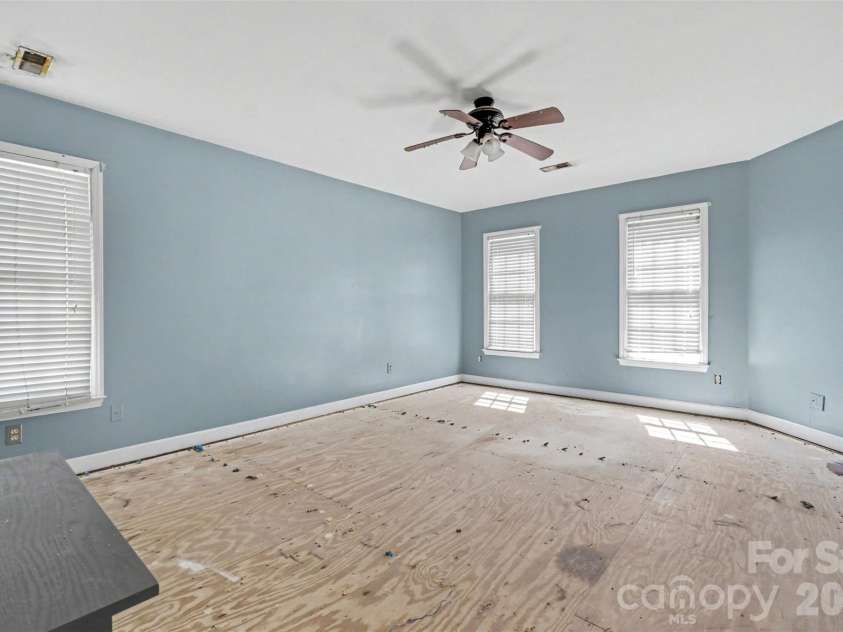 1504 Plantation Trail, Gastonia, NC 28056.  MLS# CAR4378157, YatesRealty ID 20932. 
