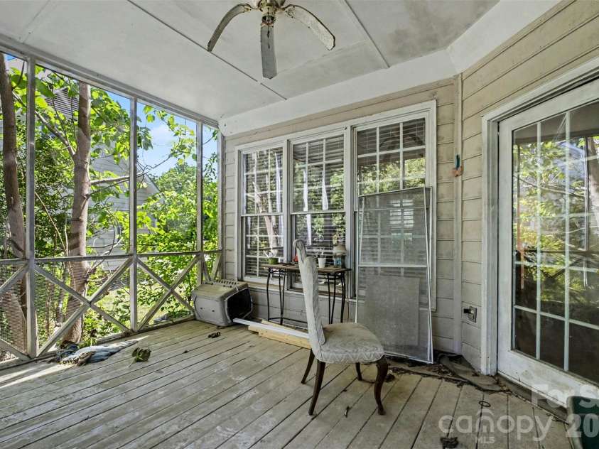 1504 Plantation Trail, Gastonia, NC 28056.  MLS# CAR4378157, YatesRealty ID 20932. 