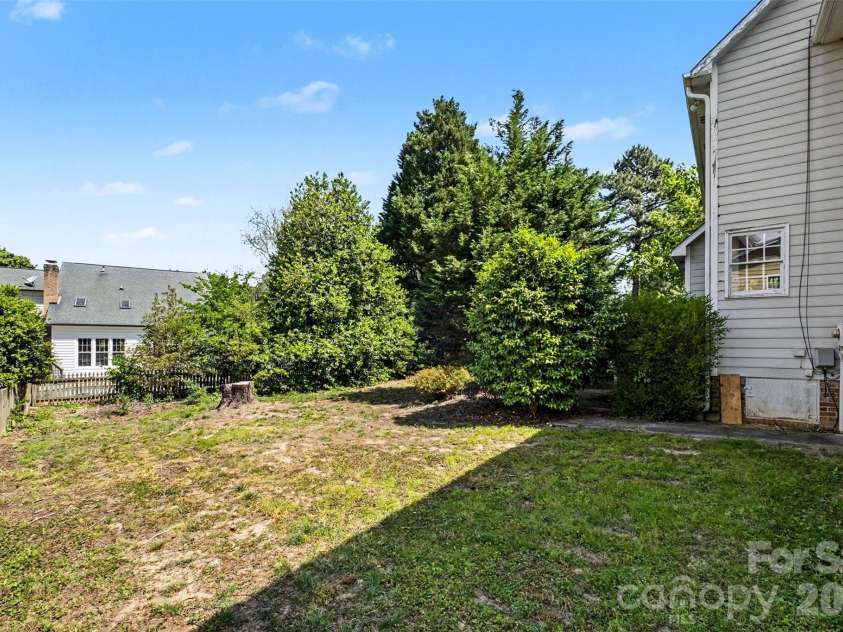 1504 Plantation Trail, Gastonia, NC 28056.  MLS# CAR4378157, YatesRealty ID 20932. 