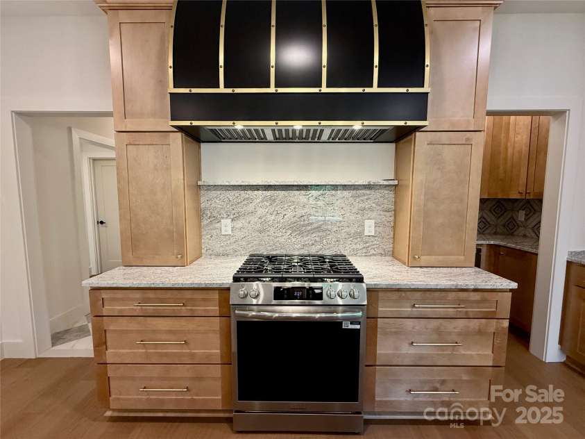 1721 S New Hope Road, Gastonia, NC 28054.  MLS# CAR4267967, YatesRealty ID 20932. 