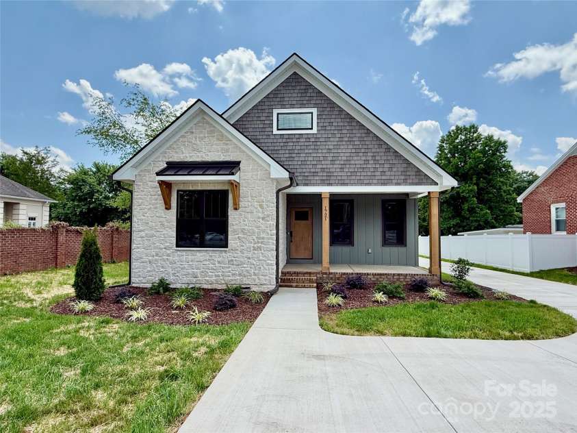 1721 S New Hope Road, Gastonia, NC 28054.  MLS# CAR4267967, YatesRealty ID 20932. 